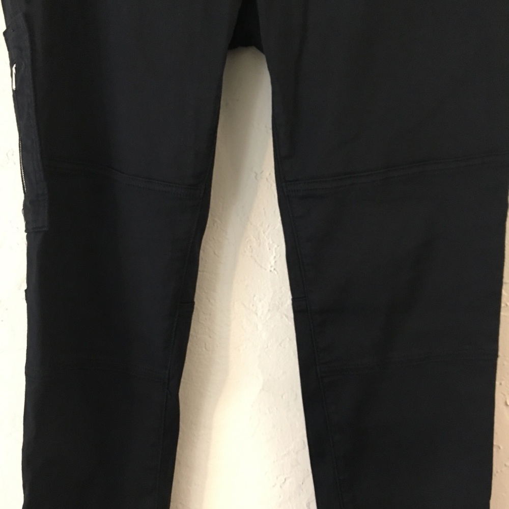 AG The Wyatt Utilitarian Slouchy Skinny Pant Size 27R Black Zipper Utility - Picture 4 of 9